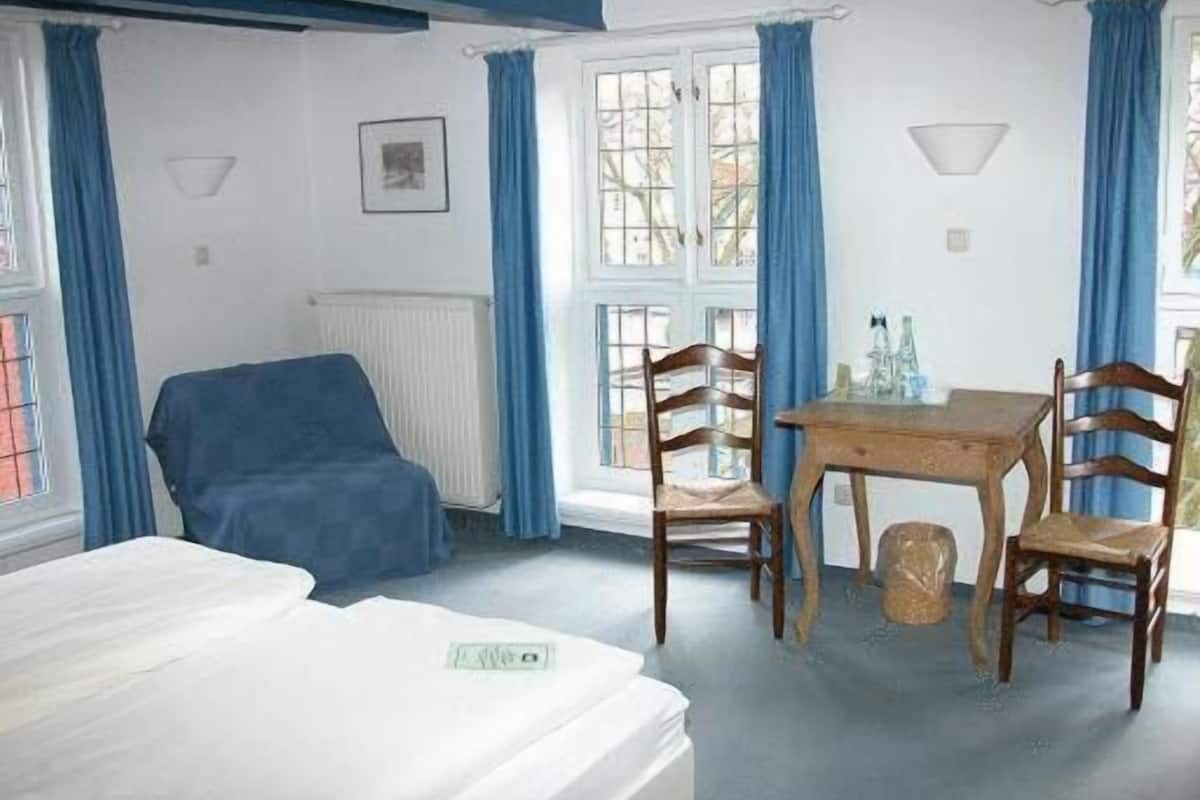 in-room safe, individually decorated, desk, blackout curtains