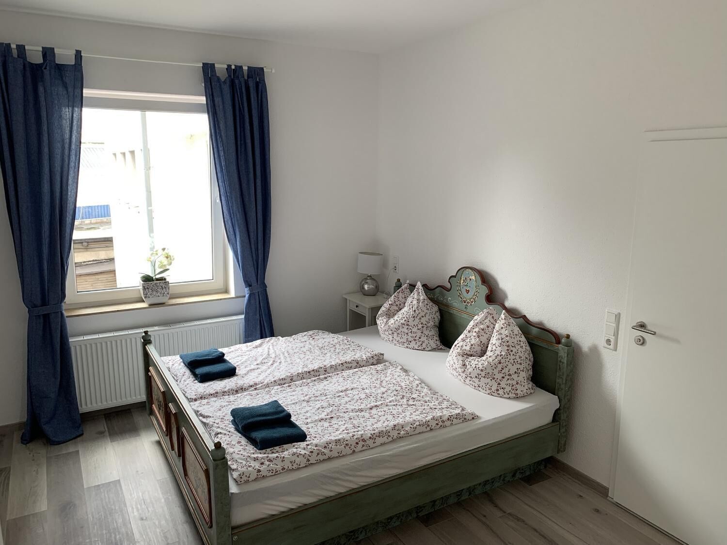 書桌、隔音、免費 Wi-Fi