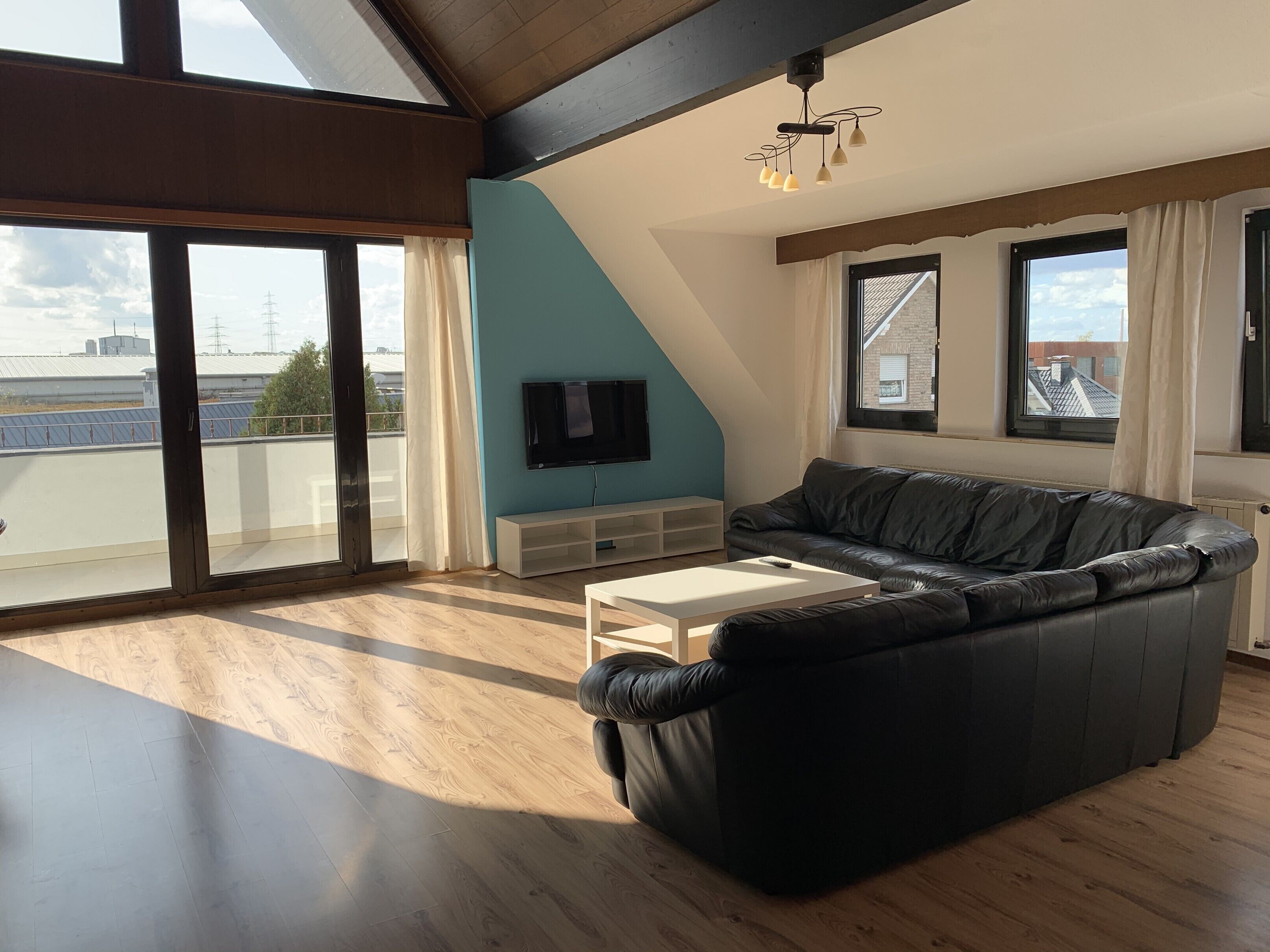 Departamento básico | Escritorio, insonorización y wifi gratis 