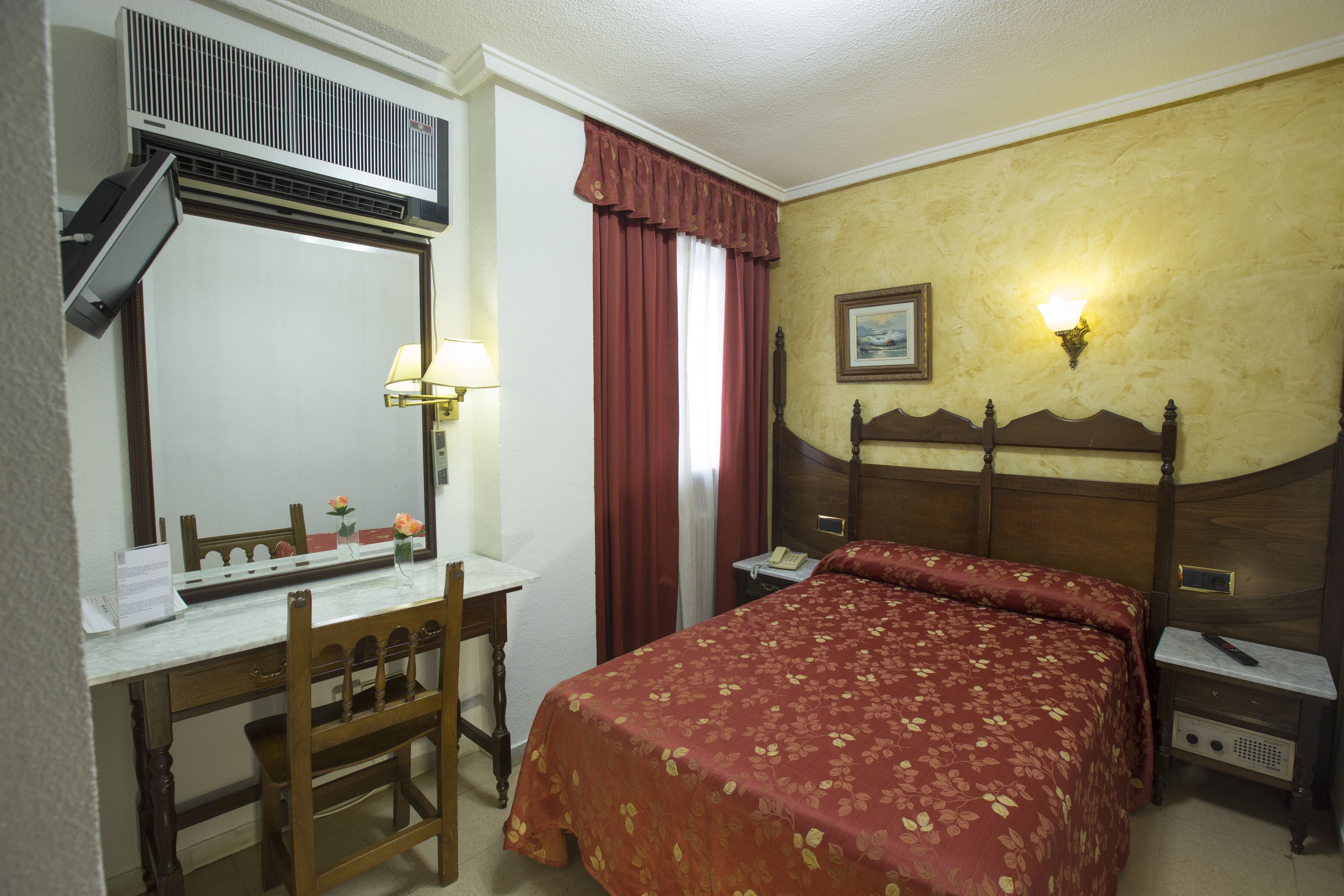 Photo - Hotel Reyes Catolicos