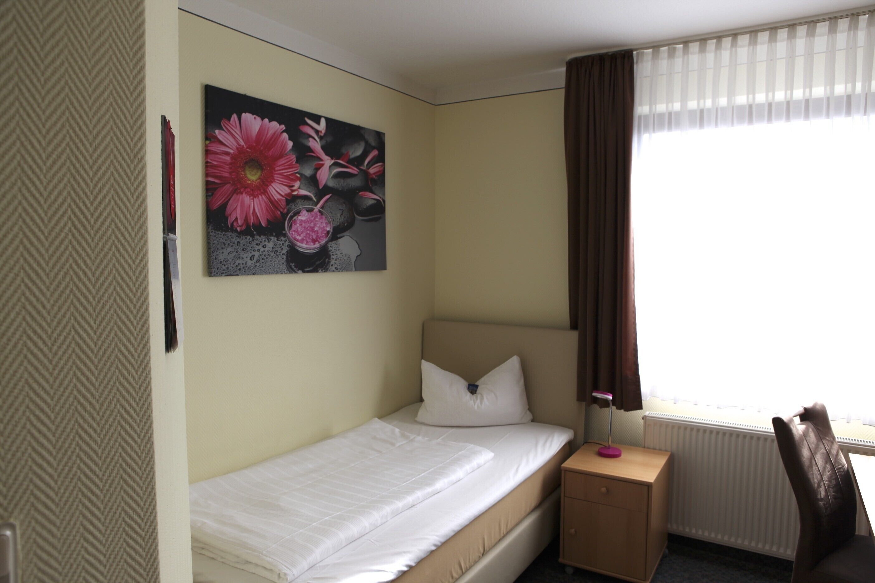 single room | premium bedding, in-room safe, individually decorated
