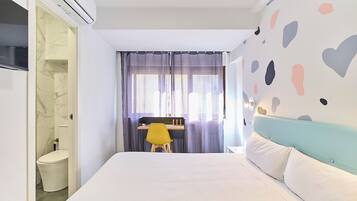 City tweepersoonskamer, 1 tweepersoonsbed of 2 eenpersoonsbedden, privébadkamer | Luxe beddengoed, gratis wifi, beddengoed