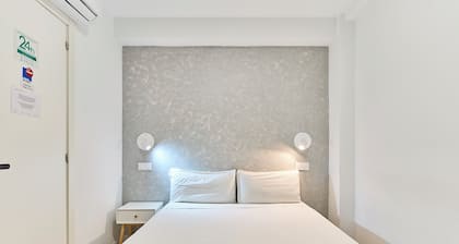 Hostal Carmen by gaiarooms