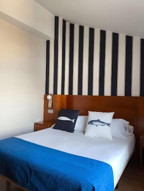 In-room safe, desk, soundproofing, rollaway beds