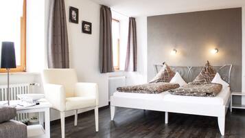 Comfort Double Room | 2 bedrooms, hypo-allergenic bedding, individually decorated