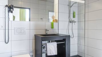Ducha, secador de pelo, toallas