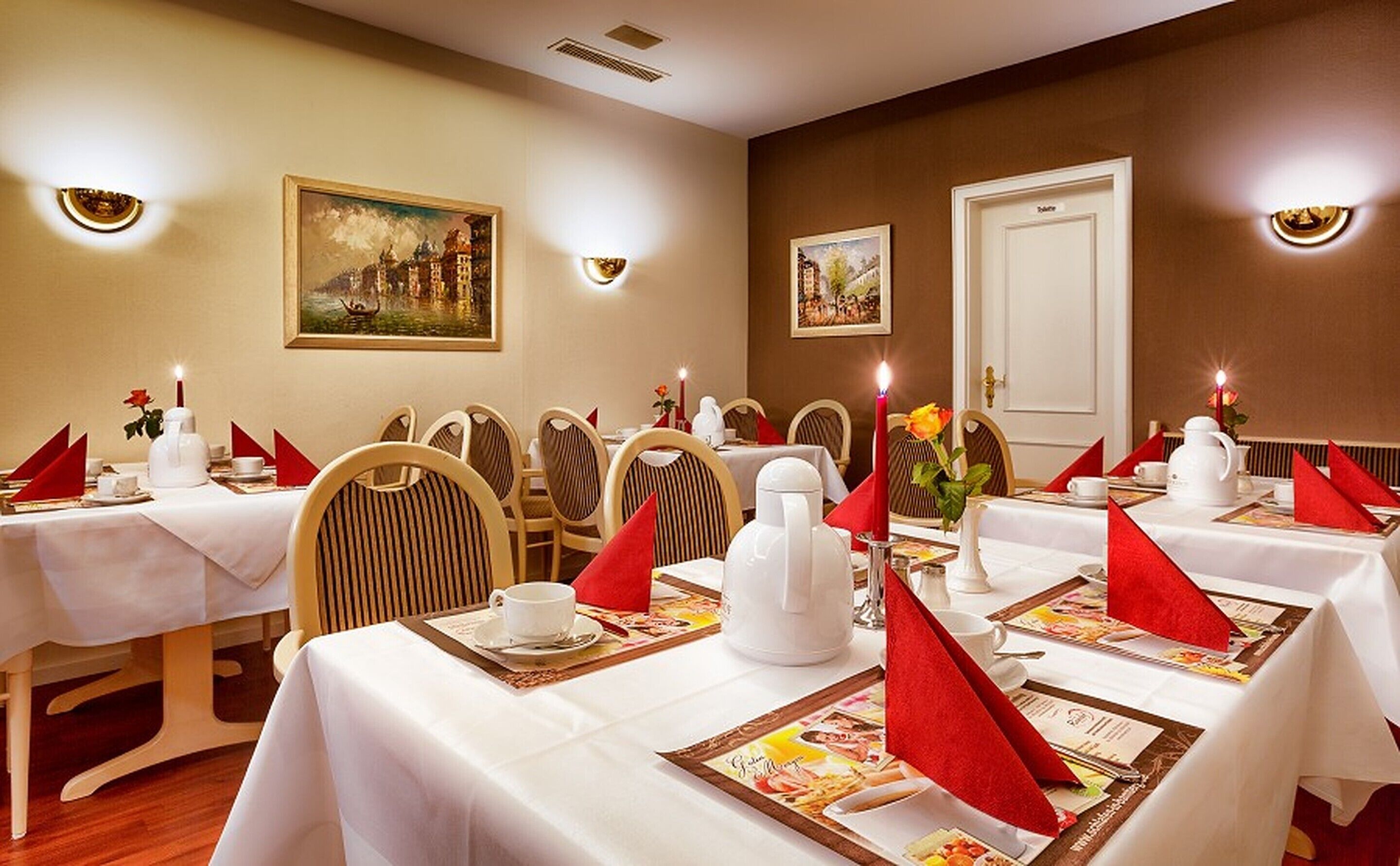 Tägliches Frühstücksbuffet gegen Gebühr