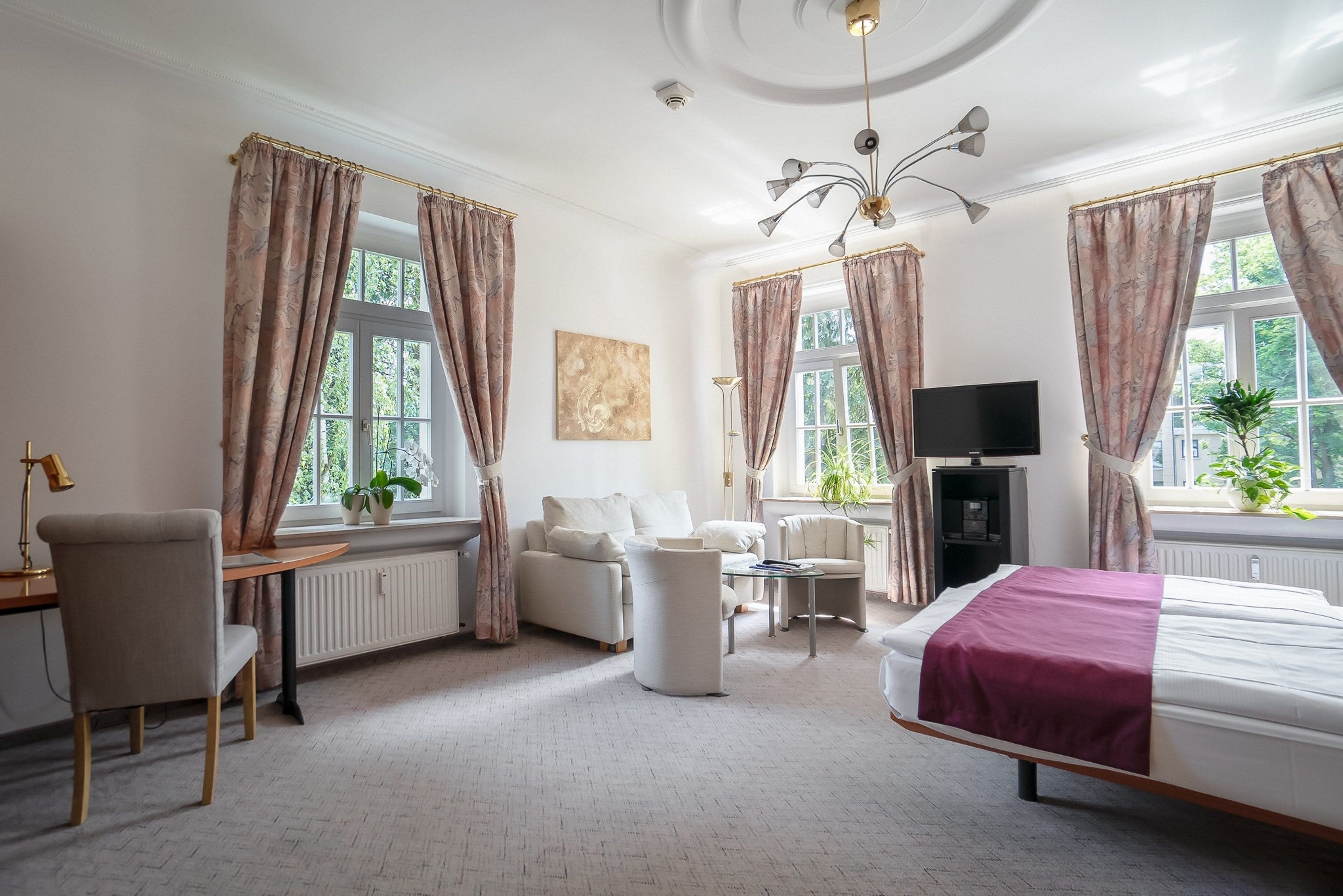 superior double room, kitchenette | hypo-allergenic bedding, in-room safe, individually decorated