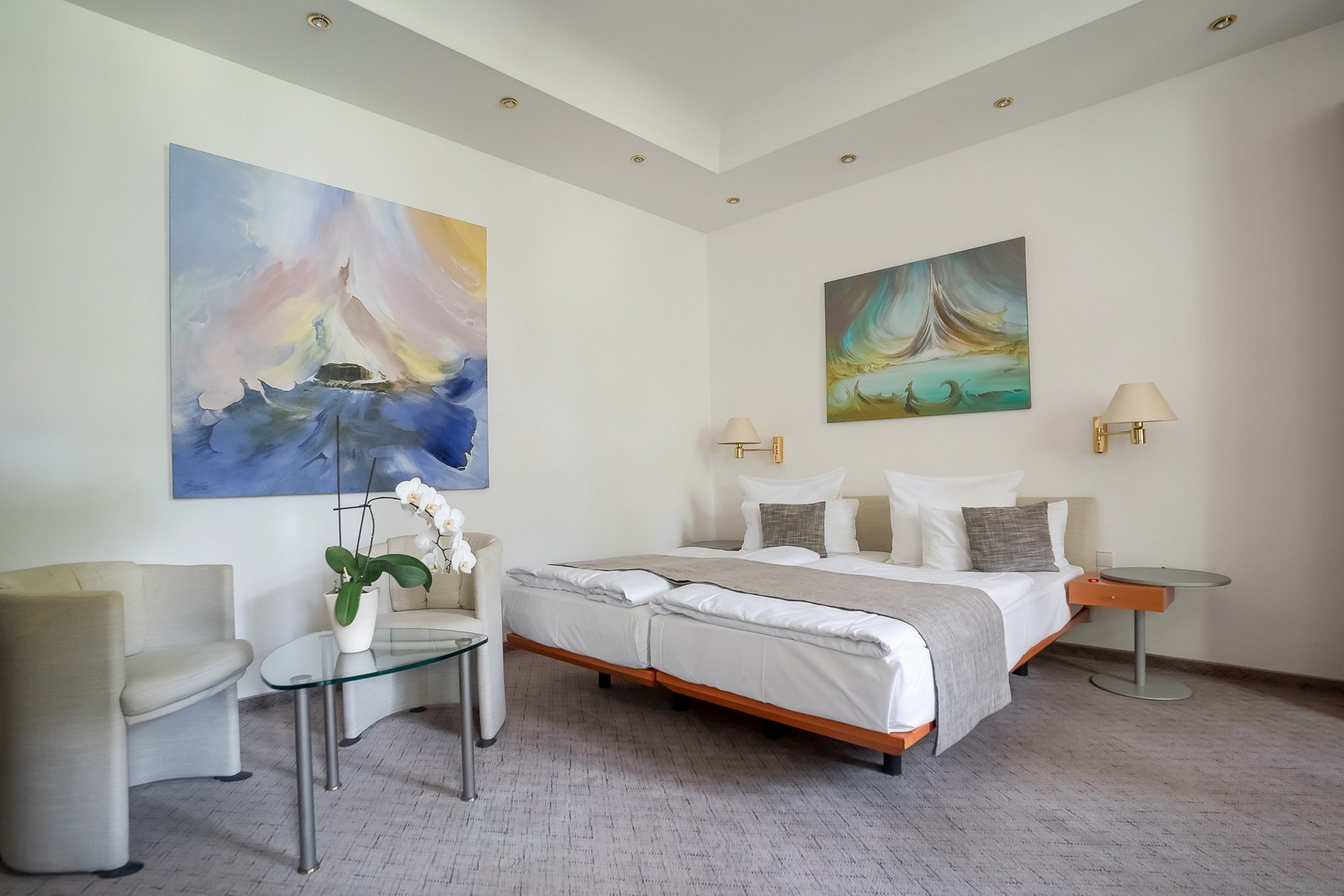 superior single room, kitchenette | hypo-allergenic bedding, in-room safe, individually decorated