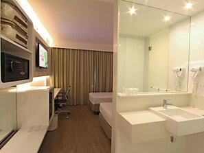 Minibar, in-room safe, blackout curtains, soundproofing - ibis Styles Brasília Aeroporto (Lago Sul)