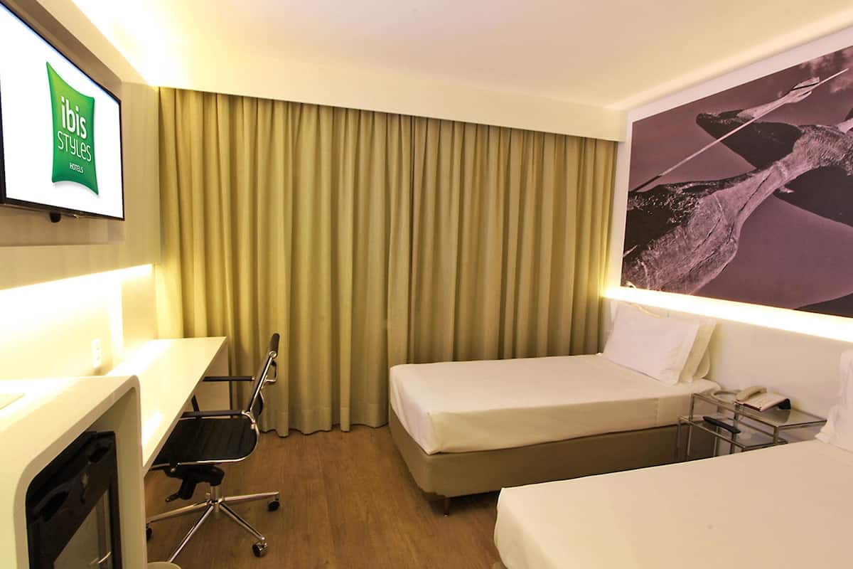 standard apartment, 2 single beds | minibar, in-room safe, blackout curtains, soundproofing