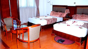 Twin Room | In-room safe, individually decorated, individually furnished, desk