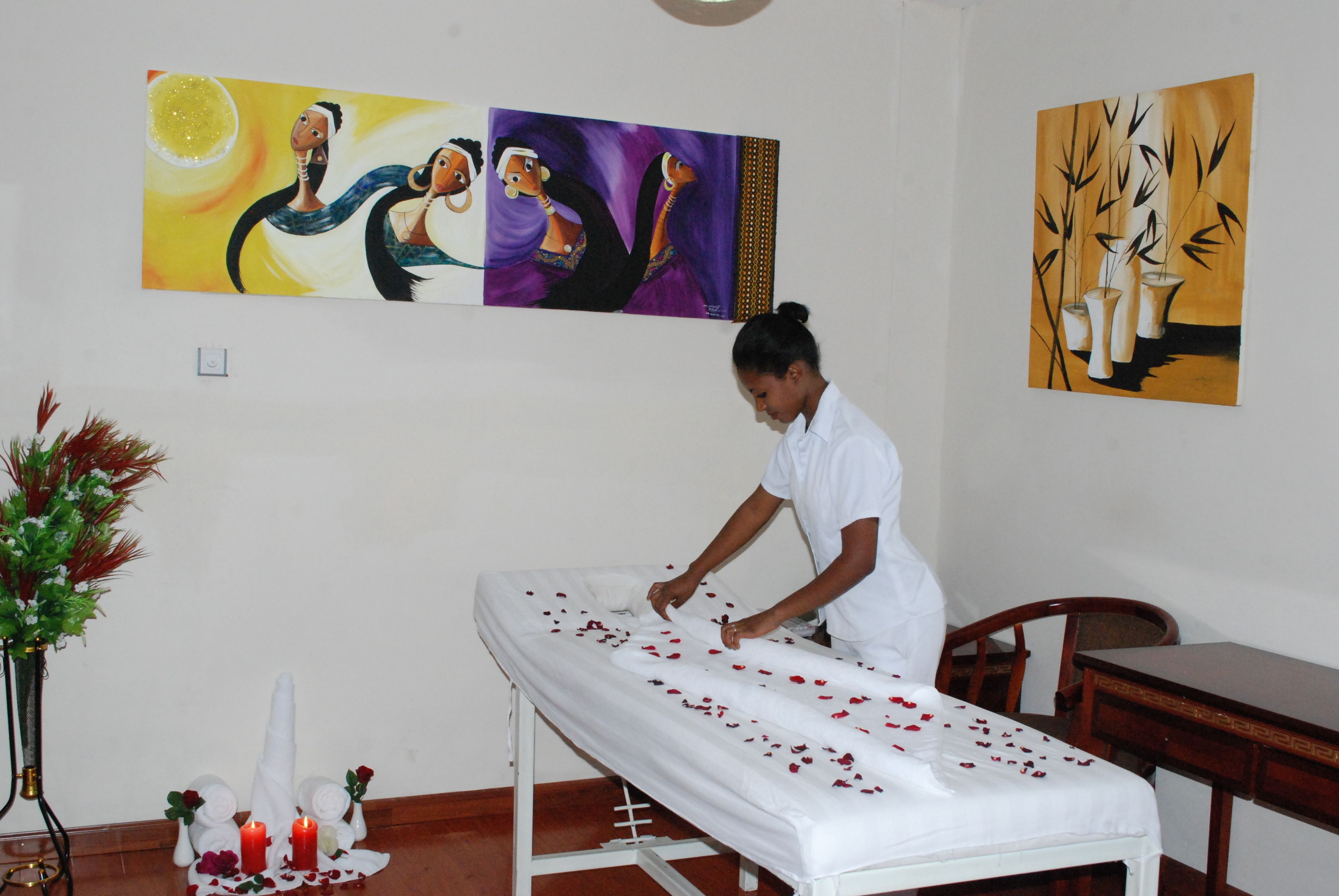 Soins d'aromathérapie, massages suédois, soins de réflexologie