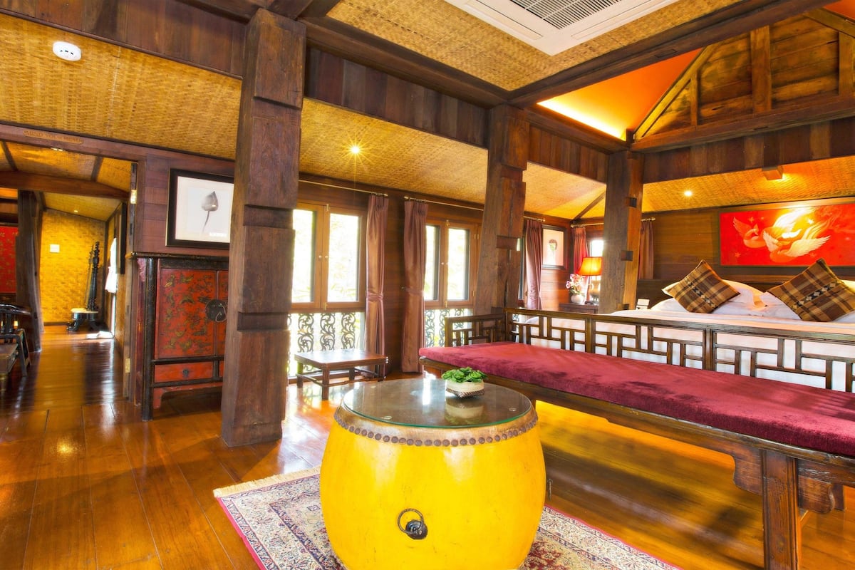 Executive Rice Barn Villa | Premium bedding, minibar (some free items), in-room safe, desk