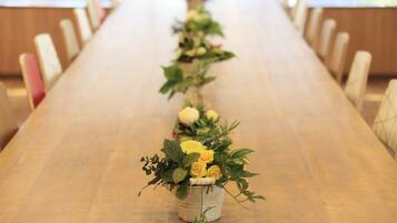 Desayuno buffet (JPY 1000 por persona)