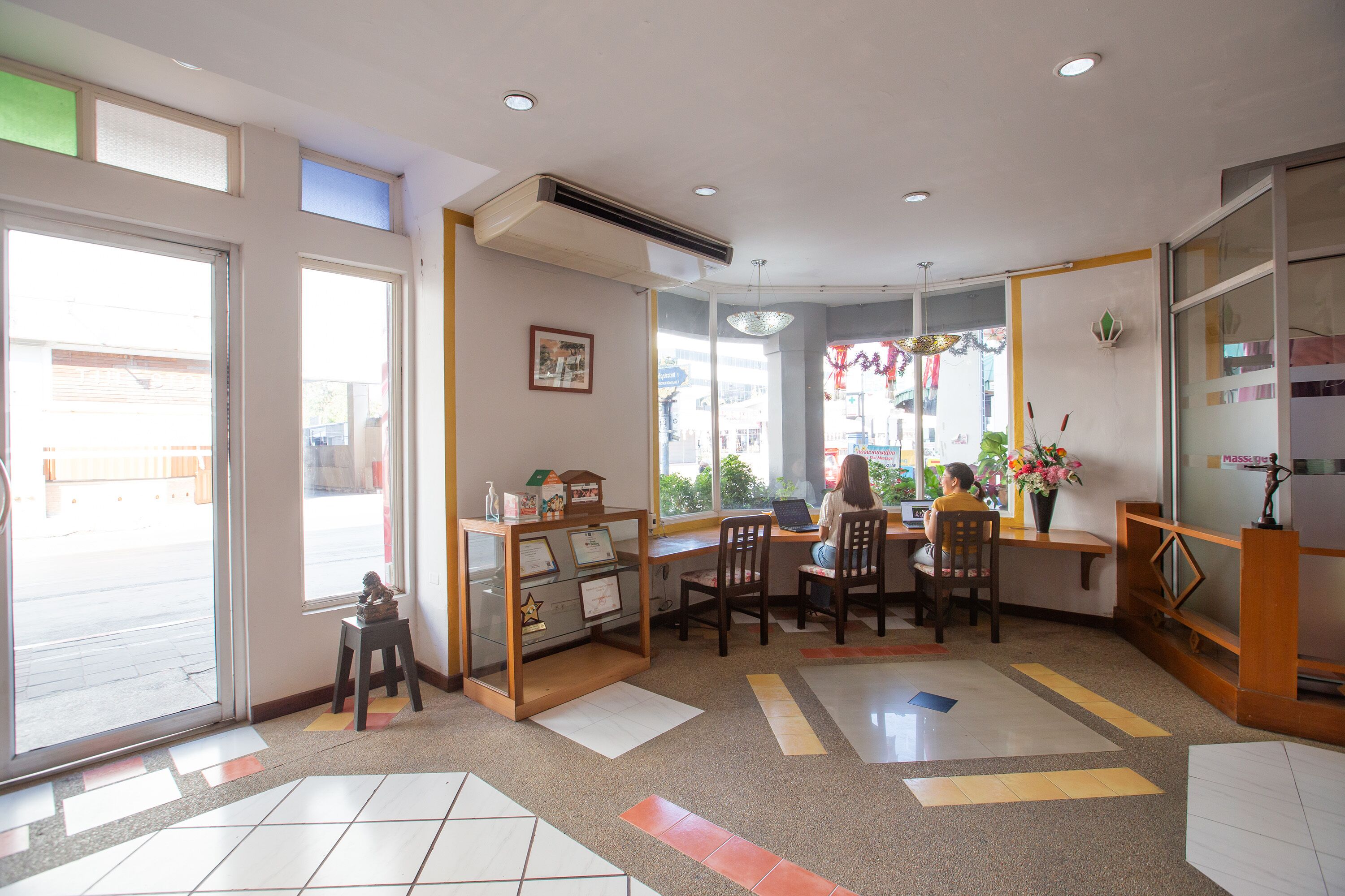 Foto - Night Bazaar Place