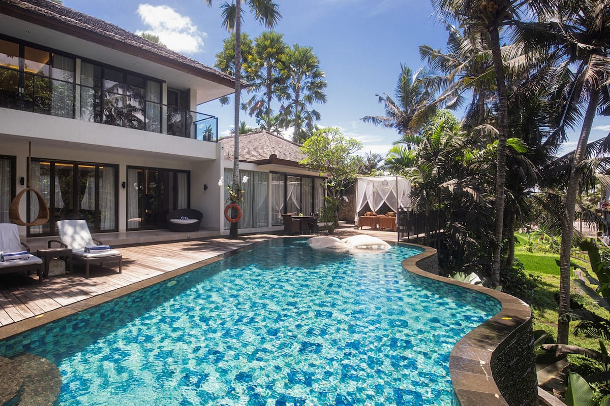 Founder's Home - Three Bedroom Pool Villa with BBQ Family Dinner