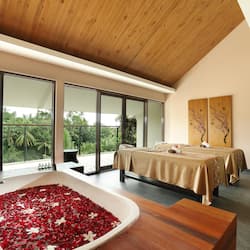 Salas de tratamiento para parejas, tratamientos corporales, aromaterapia