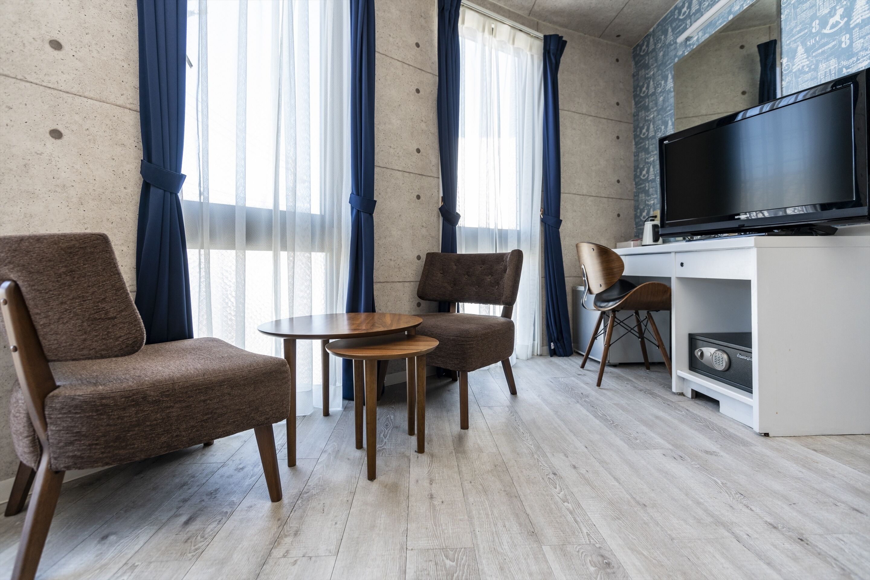 Twin Room | Desk, iron/ironing board, free WiFi, bed sheets