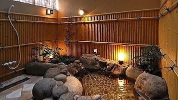 Traditionelt værelse med 2 enkeltsenge (2 Japanese futons with Open-Air Bath) | Spa