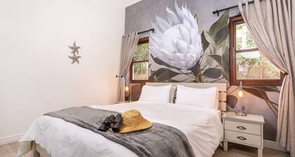 Sixteen Guest House on Main