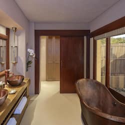1 bedroom, premium bedding, minibar, in-room safe
