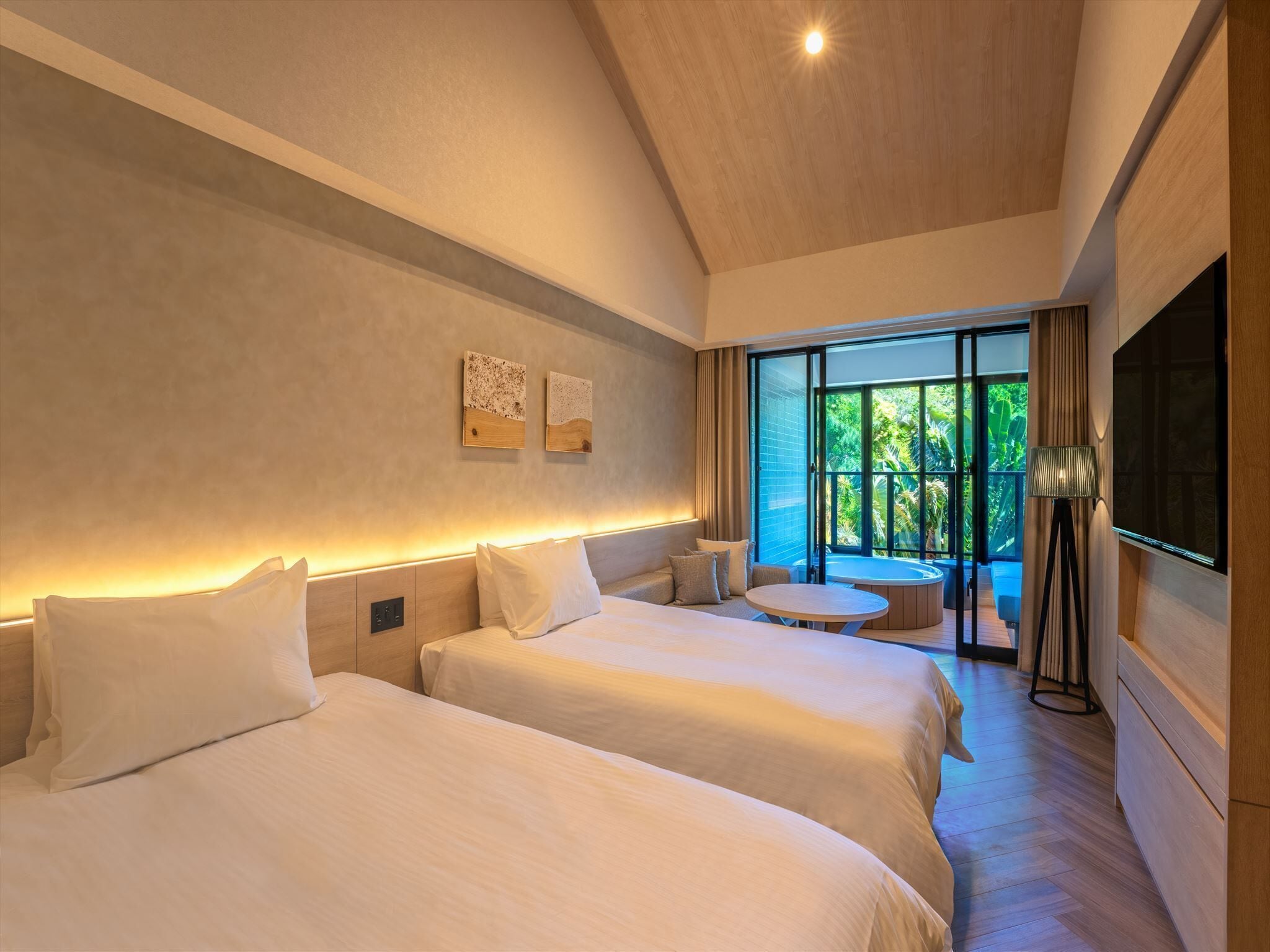 [Annex] Yanbaru Terrace Room, Non-Smoking (with Jetted Bathtub) | In-room safe, desk, laptop workspace, blackout drapes