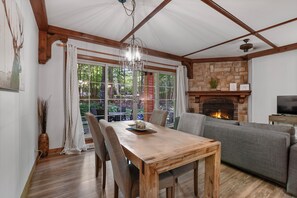 Manoirs 106-5 | In-room dining -  Les Manoirs - RVMT (Mont-Tremblant)