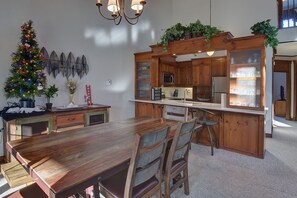 Condo, 3 Bedrooms (Manoirs 100-10) | Dining room -  Les Manoirs - RVMT (Mont-Tremblant)