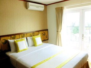 One Bedroom Apartment with Balcony | Minibar, Zimmersafe, Schreibtisch, kostenloses WLAN