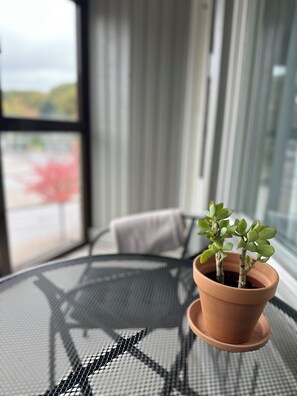 Tweepersoonskamer, gedeelde badkamer (Hotel) | Balkon