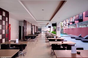 Der serveres morgenmad