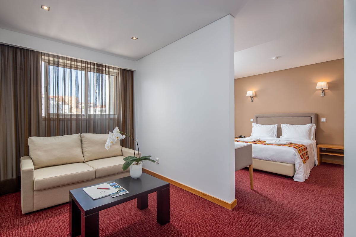 comfort suite | living area | lcd tv