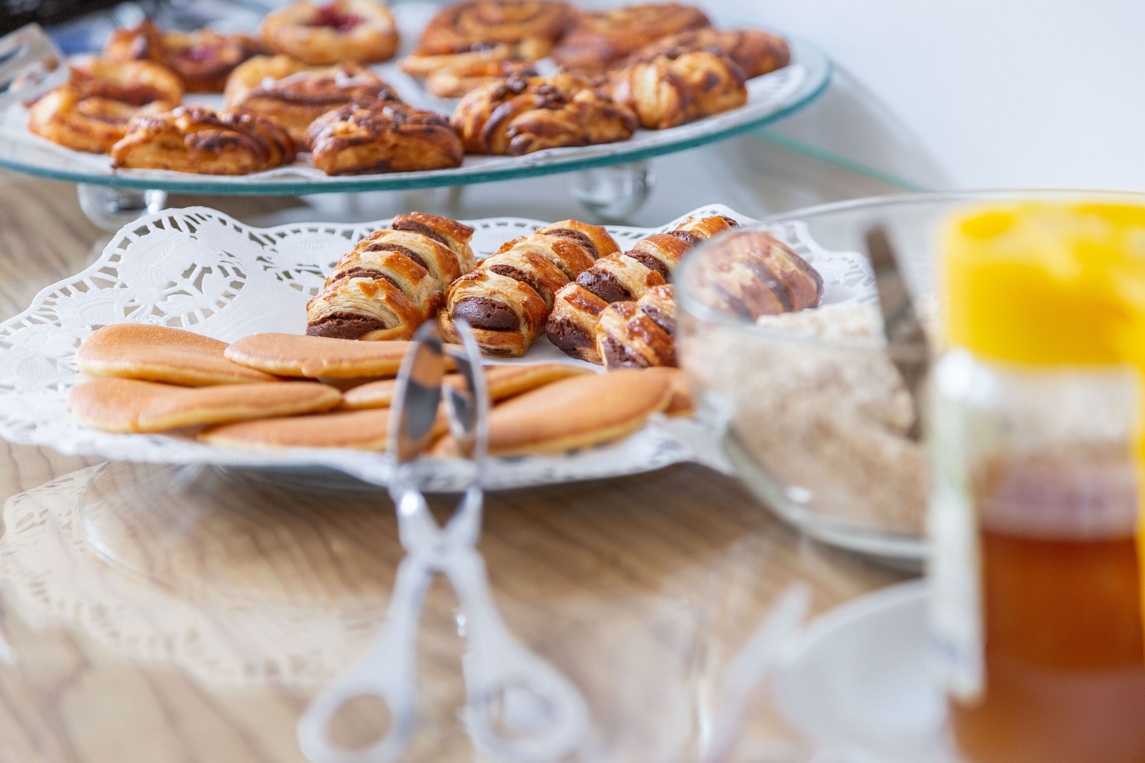 daily continental breakfast (eur 12.50 per person)