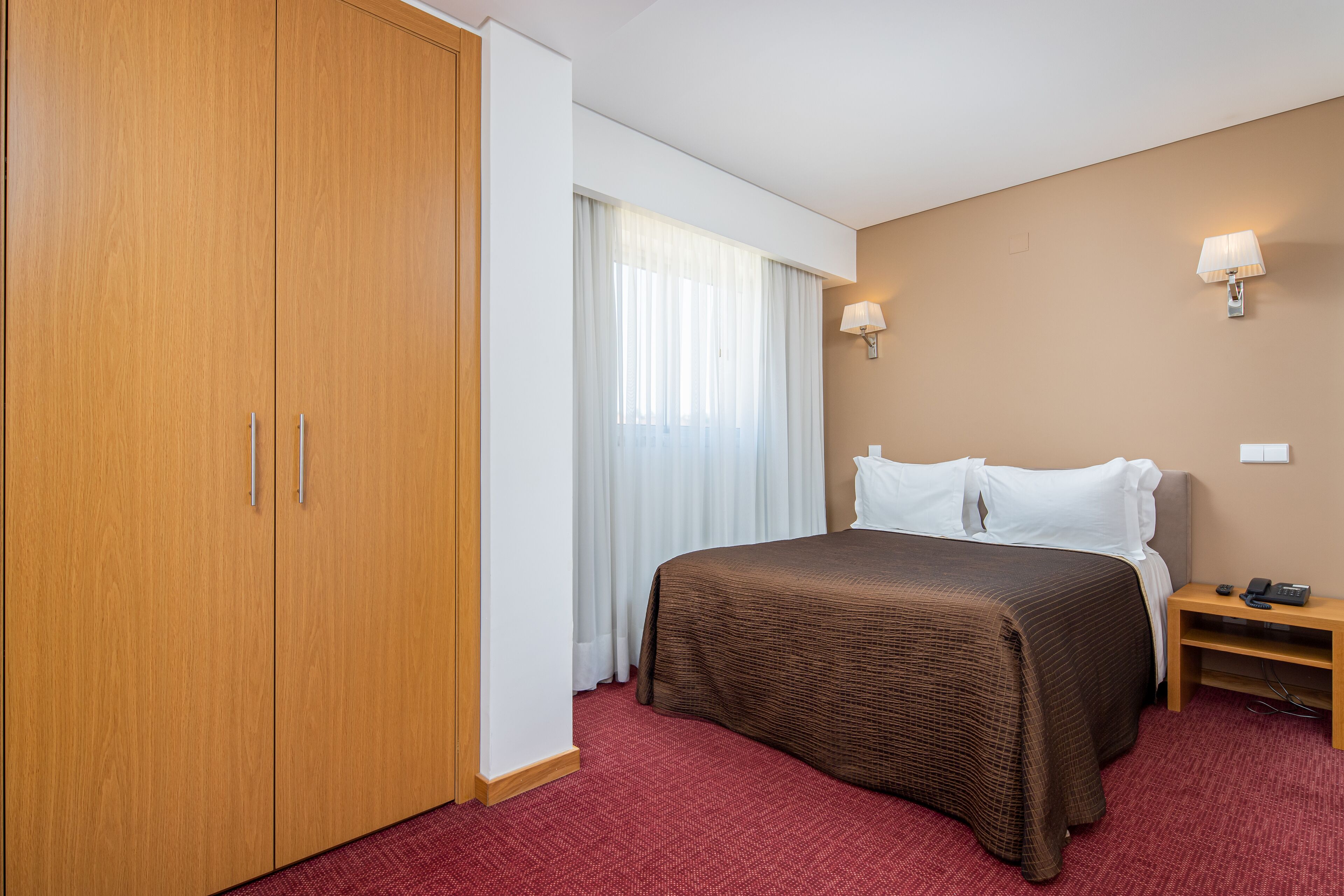 standard double room | desk, blackout curtains, soundproofing, free wifi