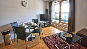 Unclassified image, 4 of 24, button - Gateway Apartments (Leeds)