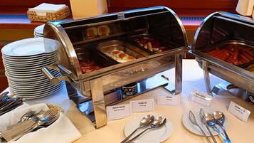 Daily buffet breakfast (EUR 8 per person)