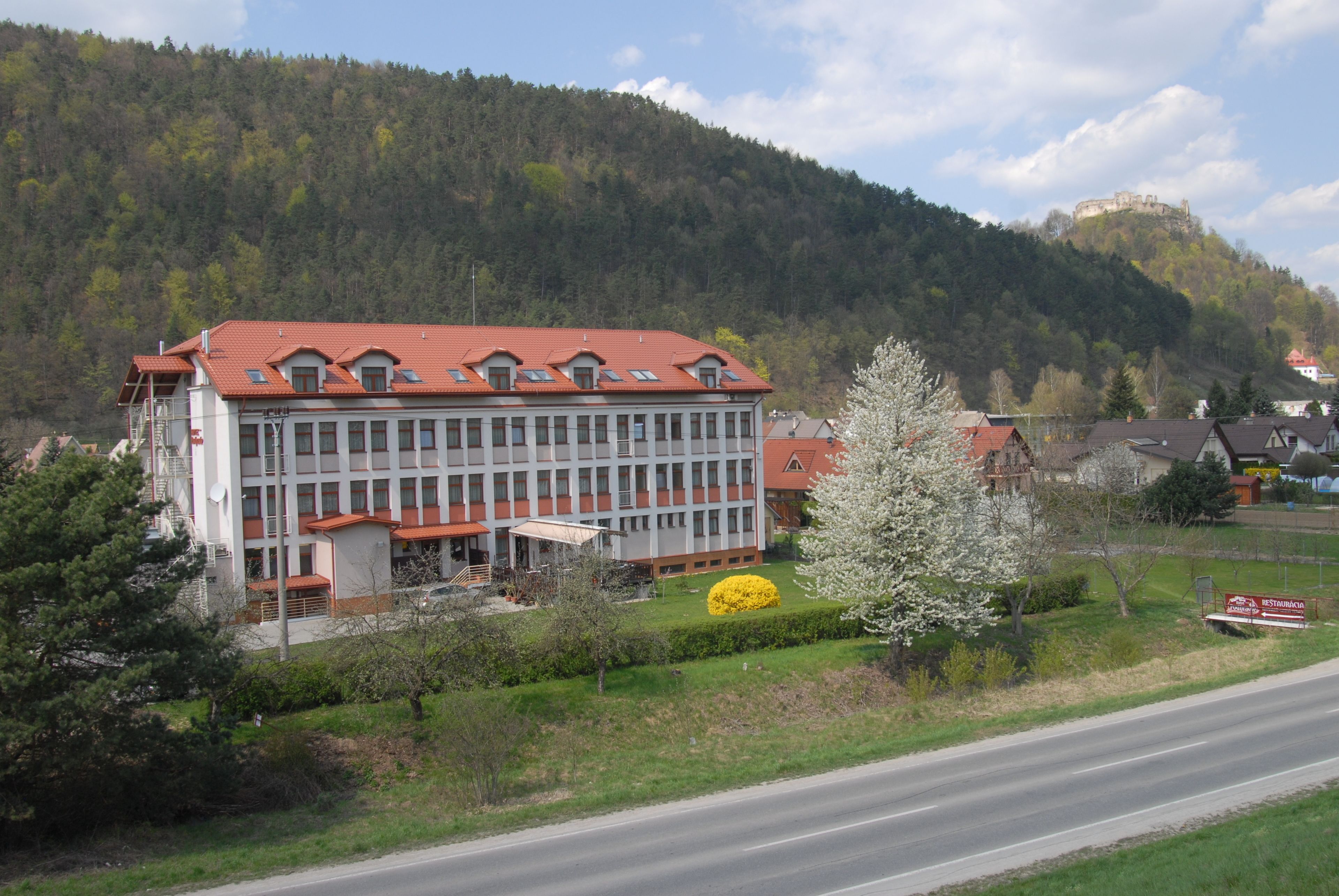 Hotel Podhradie