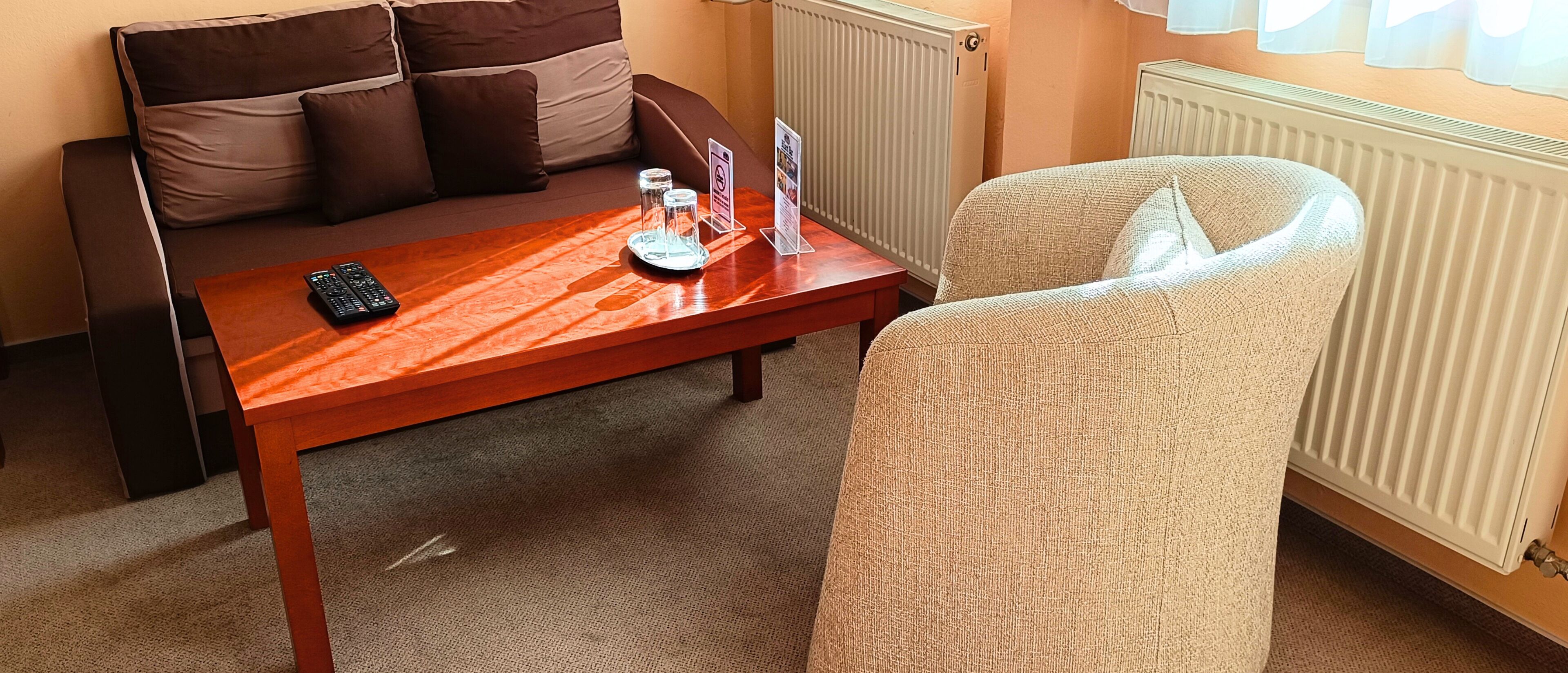 Junior Apartment | Hypo-allergenic bedding, in-room safe, desk, blackout drapes