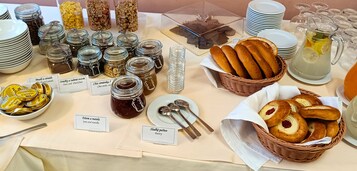 Daily buffet breakfast (EUR 9 per person)