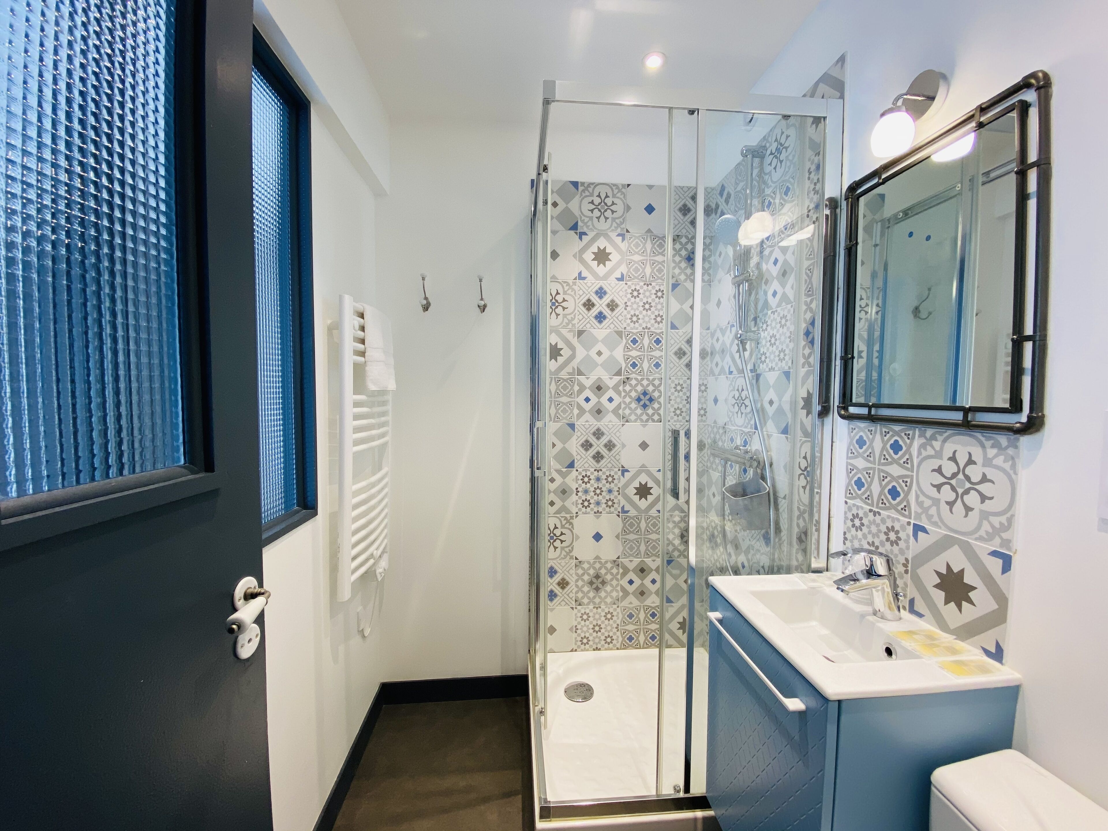 family room | bathroom | free toiletries, hair dryer, towels