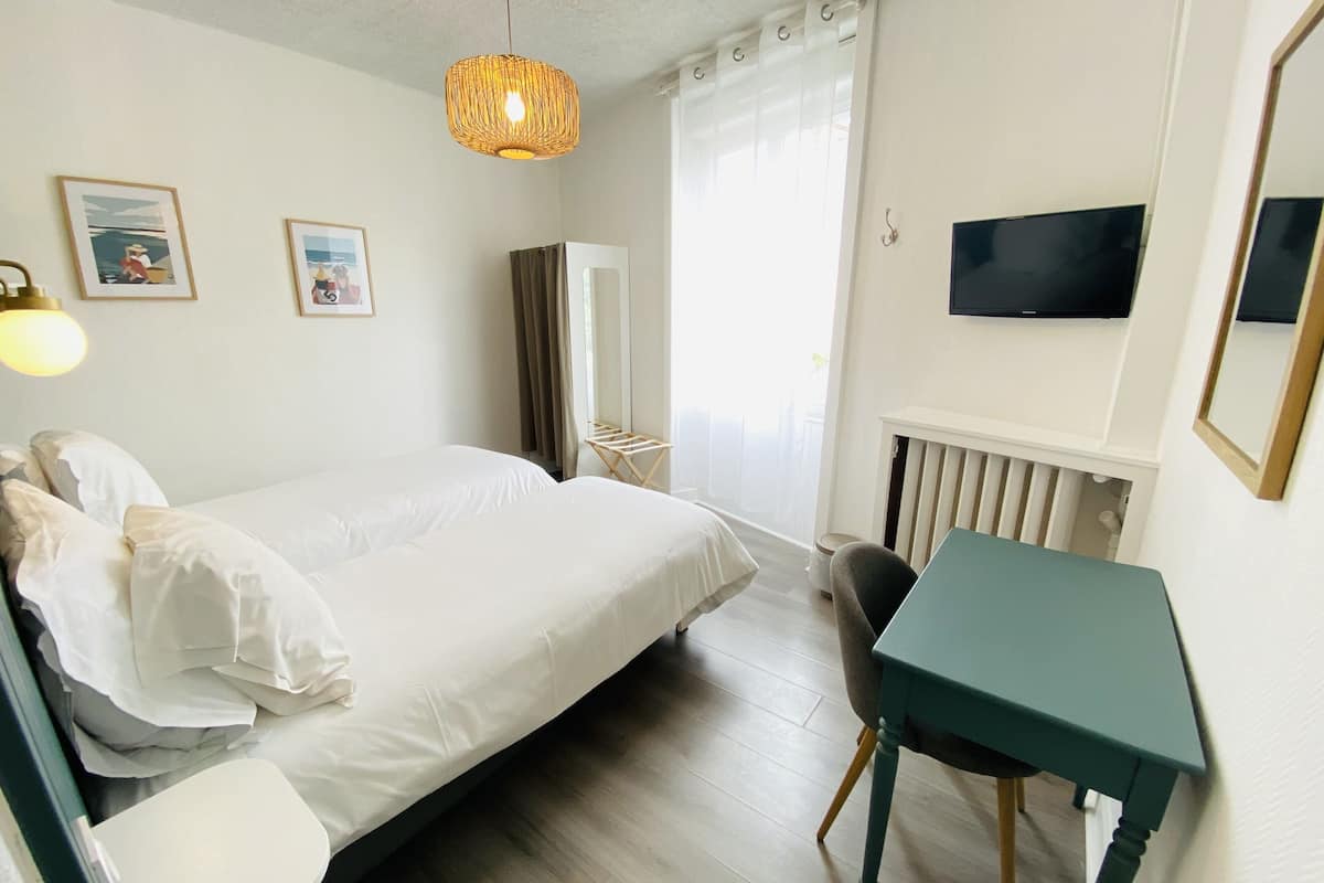 Standard İki Ayrı Yataklı Oda | Kaliteli yatak takımı, ayrı ayrı dekore edilmiş, ayrı ayrı döşenmiş