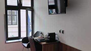 Enkeltrom – premium | Baderomsfasiliteter | Dusj, hårføner, håndklær og såpe