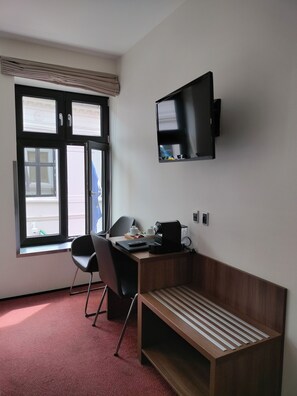 Premium Single Room | Bathroom amenities