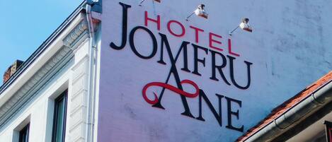 Façana frontal de l'allotjament