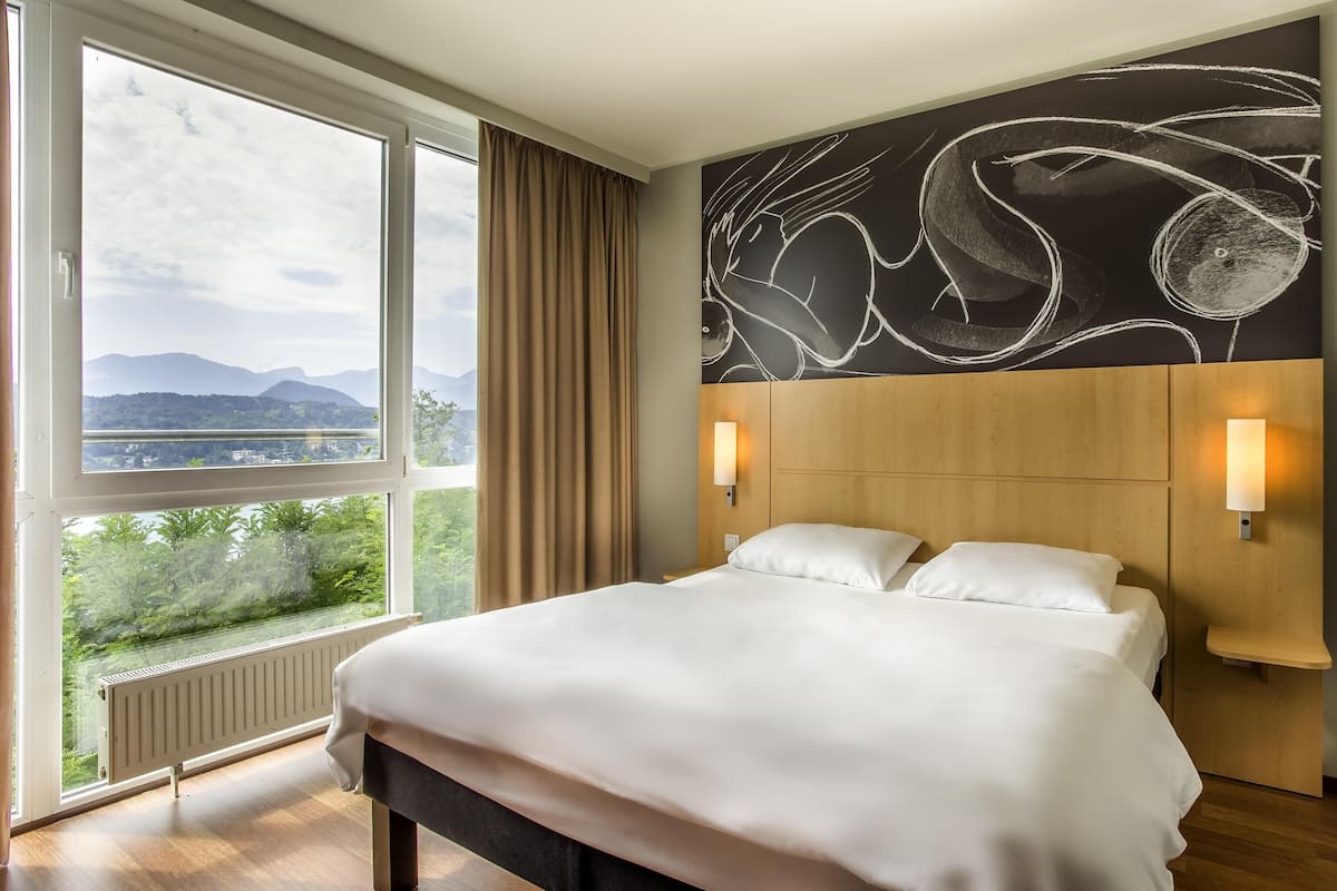 Standard Room, 1 Double Bed, Accessible | Desk, soundproofing, free cribs/infant beds, free WiFi