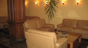 Lobby - Ora Hotel Pristina (Pristina)