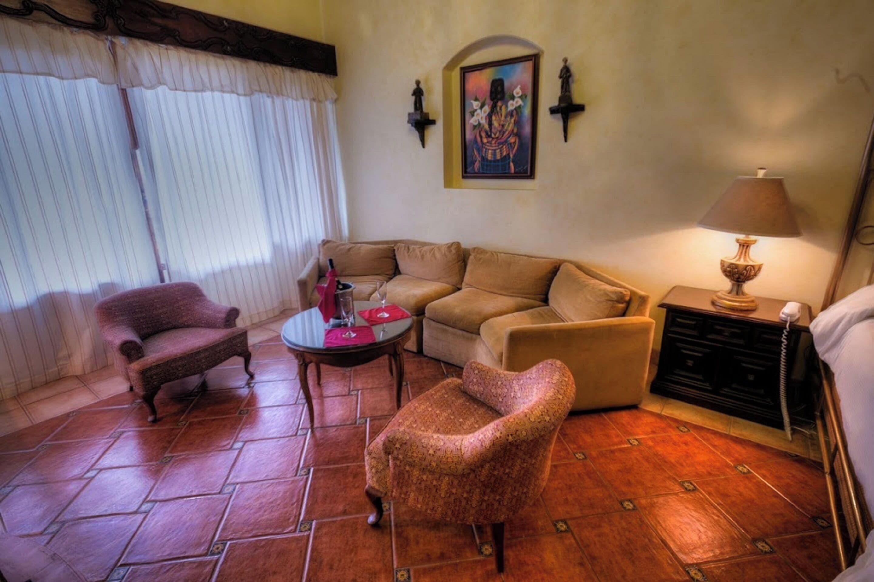 deluxe suite, lake view | 1 bedroom, premium bedding, in-room safe, soundproofing