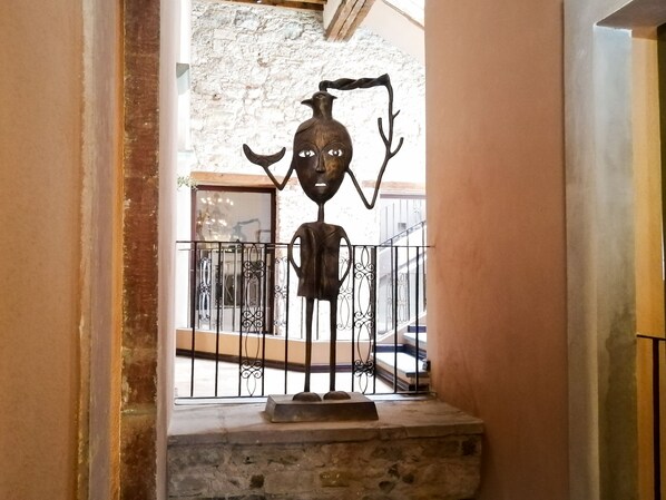 42-inch LCD TV with cable channels, TV, heated floors - Casona Alonso 10 - Hotel Boutique (Guanajuato)