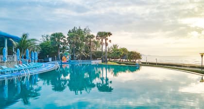 Carmelina Beach Resort